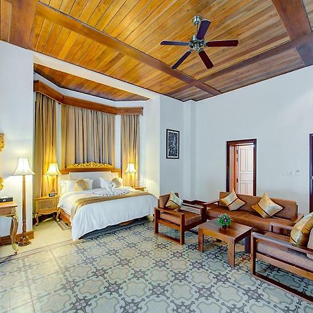 เลอ โบกร พาเลซ Hotel กำปอต ภายนอก รูปภาพ