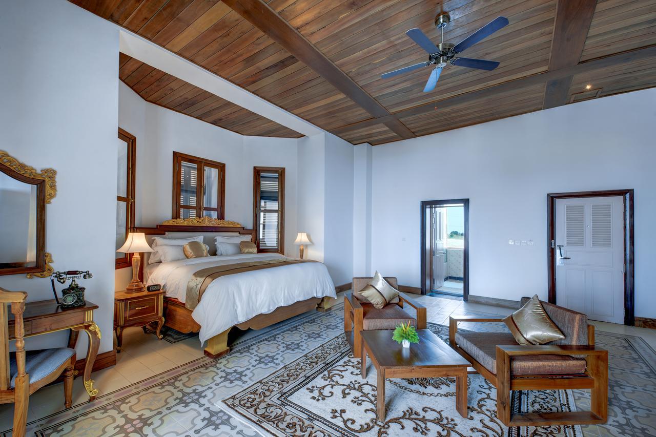 เลอ โบกร พาเลซ Hotel กำปอต ภายนอก รูปภาพ