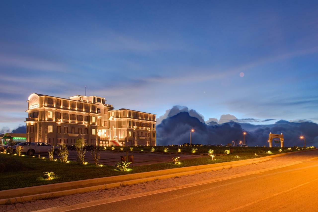 เลอ โบกร พาเลซ Hotel กำปอต ภายนอก รูปภาพ